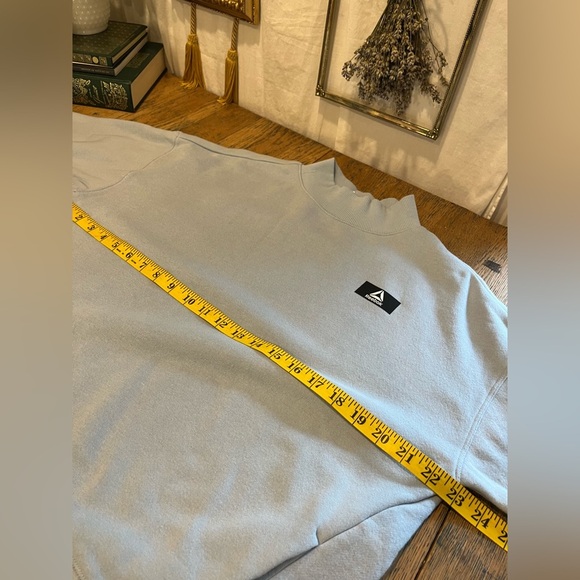 🩵 REEBOK – Light blue mock-neck sweatshirt – Size L - Picture 7 of 9